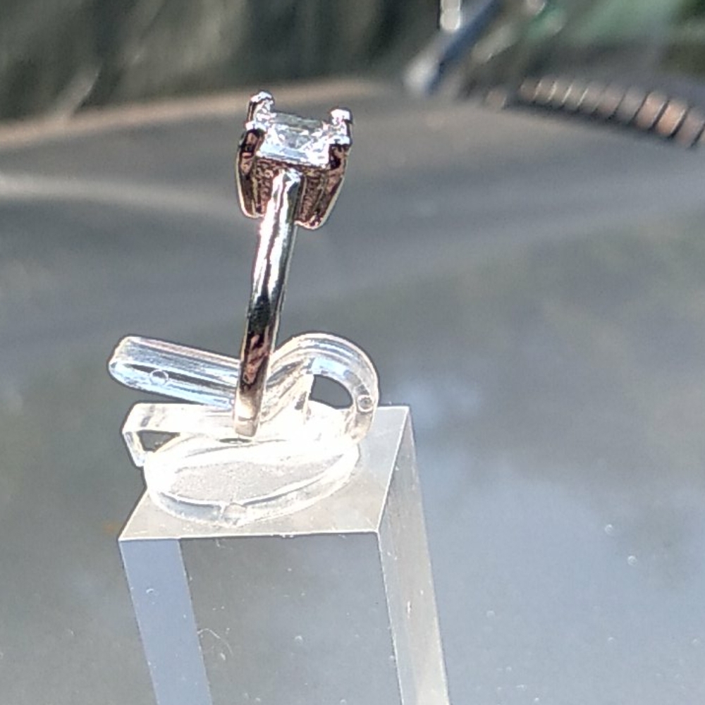 Princess cut white sapphire solitaire ring. - Picture 2 of 6
